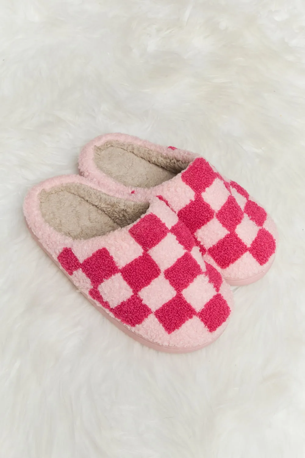 *APP EXCLUSIVE* Checkered Print Plush Slide Slippers