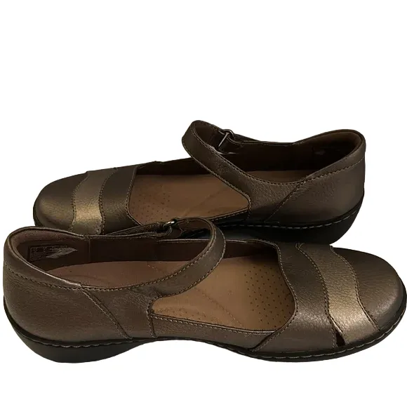 Clarks Collection Brown Mary Jane Women's Easy Slip On Shoes